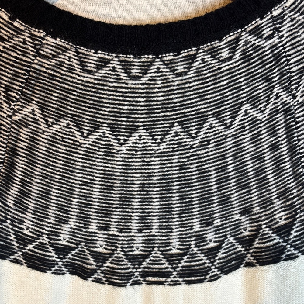 Talbots Womens Crewneck Sweater Large Fuzzy‎ Fair Isle Wool Blend Ivory Black - Picture 6 of 8